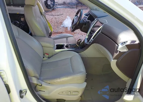 2015 Cadillac Srx Luxury Collection z USA, uszkodzony, nr VIN 3GYFNBE3XFS596322